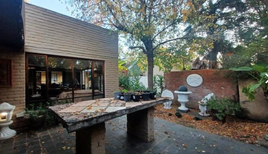5 Bedroom Property for Sale in Van Der Hoff Park North West